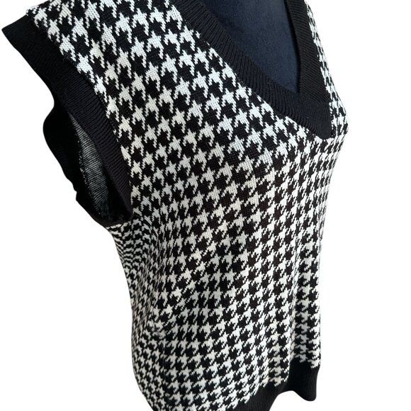 NAANAA Med/Lge Black & White Houndstooth VNeck Vest - Picture 2 of 4